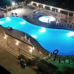 Tuntas Family Ξενοδοχείο με διαμερίσματα Κουσάντασι