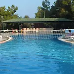 Tuntas Family 4* Κουσάντασι
