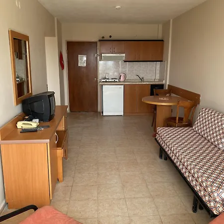 Tuntas Family Aparthotel Kusadasi