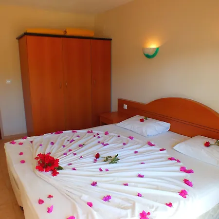 Aparthotel Tuntas Family