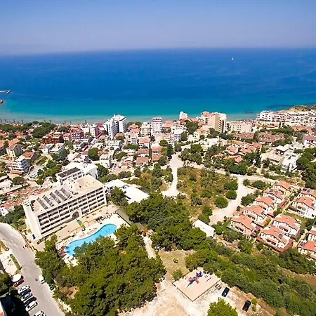 Tuntas Family Apart Otel Kuşadası