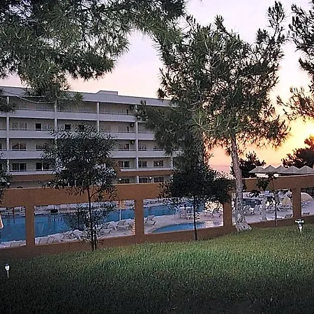 Tuntas Family Aparthotel Kusadasi