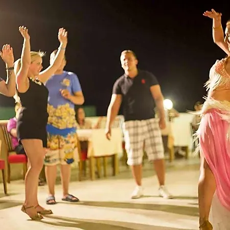 Apart Otel Tuntas Family Kuşadası