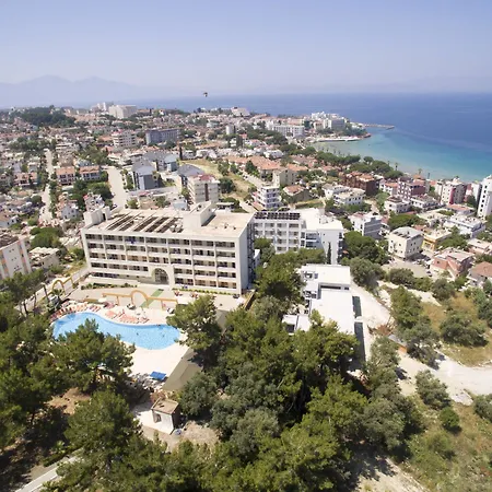 Tuntas Family Aparthotel 4*