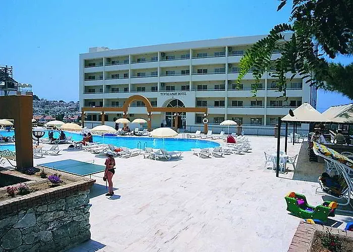 Aparthotel Tuntas Family