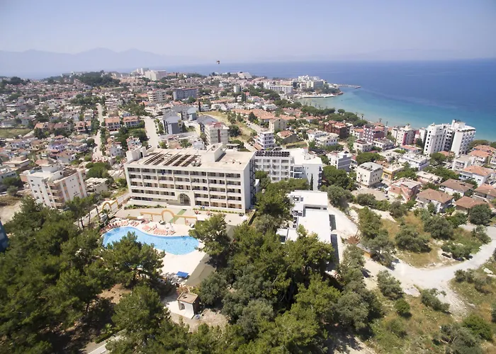 Tuntas Family Apartmanhotel 4*